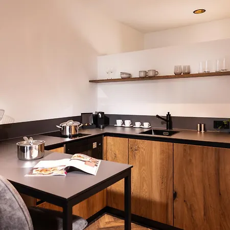 Zeit Und Raum - Self Check-in 3*